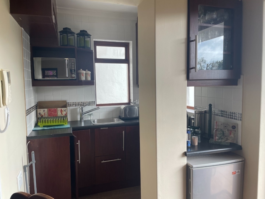To Let 1 Bedroom Property for Rent in Fish Hoek Western Cape